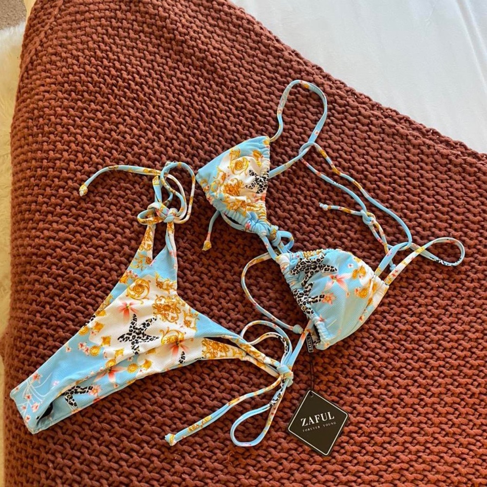 Never worn printed bikini.